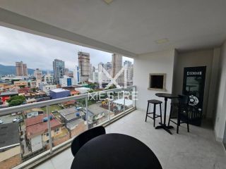 LINDO APARTAMENTO NO CORAÇÃO DA MEIA PRAIA