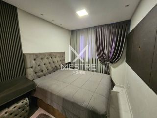 LINDO APARTAMENTO NO CORAÇÃO DA MEIA PRAIA
