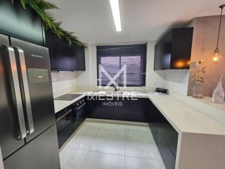 LINDO APARTAMENTO NO CORAÇÃO DA MEIA PRAIA