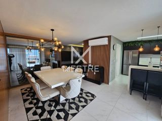 LINDO APARTAMENTO NO CORAÇÃO DA MEIA PRAIA