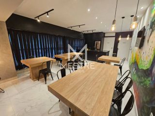 LINDO APARTAMENTO NO CORAÇÃO DA MEIA PRAIA