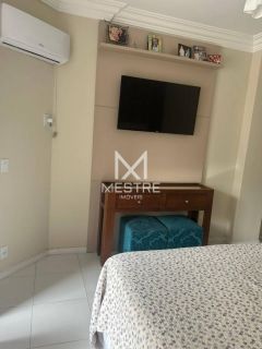 APARTAMENTO MOBILIADO À VENDA EM MEIA PRAIA