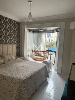 APARTAMENTO MOBILIADO À VENDA EM MEIA PRAIA