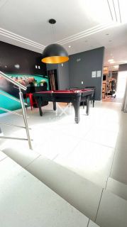 APARTAMENTO MOBILIADO EM MEIA PRAIA