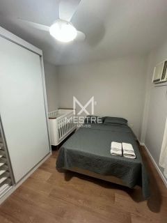 APARTAMENTO MOBILIADO EM MEIA PRAIA