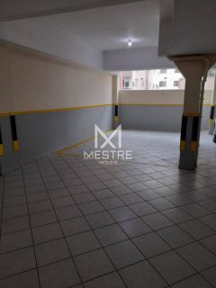 APARTAMENTO AMPLO DIFERENCIADO EM MEIA PRAIA