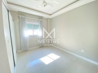APARTAMENTO COM 04 SUÍTES NO CORAÇÃO DA MEIA PRAIA