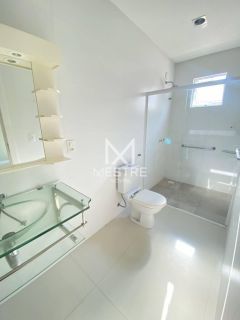 APARTAMENTO COM 04 SUÍTES NO CORAÇÃO DA MEIA PRAIA