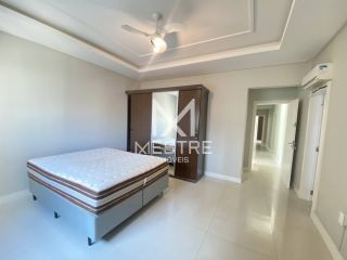 APARTAMENTO COM 04 SUÍTES NO CORAÇÃO DA MEIA PRAIA