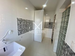 APARTAMENTO COM 04 SUÍTES NO CORAÇÃO DA MEIA PRAIA