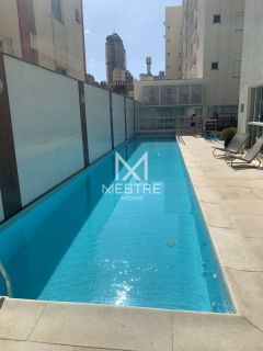 APARTAMENTO COM 04 SUÍTES NO CORAÇÃO DA MEIA PRAIA