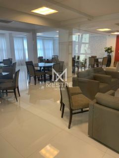 APARTAMENTO COM 04 SUÍTES NO CORAÇÃO DA MEIA PRAIA