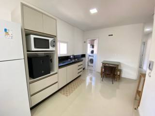 APARTAMENTO 02 DORMITÓRIOS MOBILIADO PEREQUE