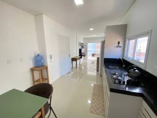 APARTAMENTO 02 DORMITÓRIOS MOBILIADO PEREQUE