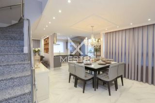 TRIPLEX EM PORTO BELO - SC