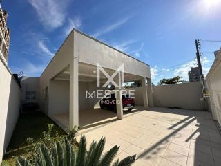 CASA COM PISCINA PARA VENDA EM PORTO BELO - SC