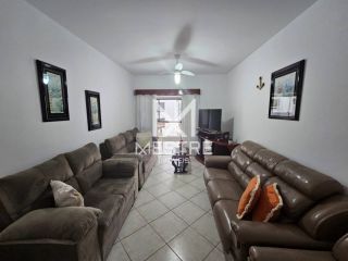APARTAMENTO COM ÓTIMA LOCALIZAÇÃO EM ITAPEMA - SC