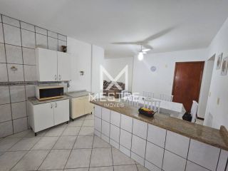 APARTAMENTO COM ÓTIMA LOCALIZAÇÃO EM ITAPEMA - SC