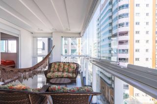 APARTAMENTO MOBILIADO EM MEIA PRAIA