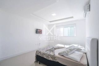 APARTAMENTO MOBILIADO EM MEIA PRAIA