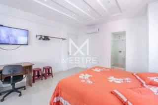 APARTAMENTO MOBILIADO EM MEIA PRAIA