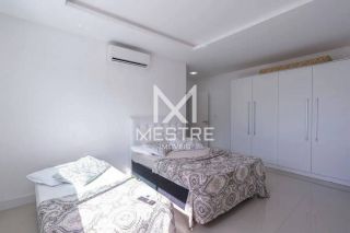 APARTAMENTO MOBILIADO EM MEIA PRAIA