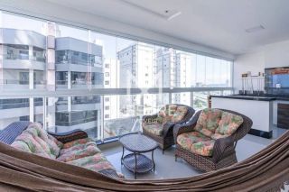 APARTAMENTO MOBILIADO EM MEIA PRAIA