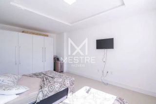 APARTAMENTO MOBILIADO EM MEIA PRAIA