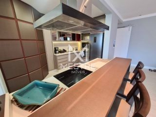 APARTAMENTO FINAMENTE MOBILIADO EM MEIA PRAIA