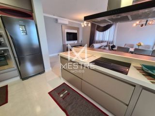 APARTAMENTO FINAMENTE MOBILIADO EM MEIA PRAIA
