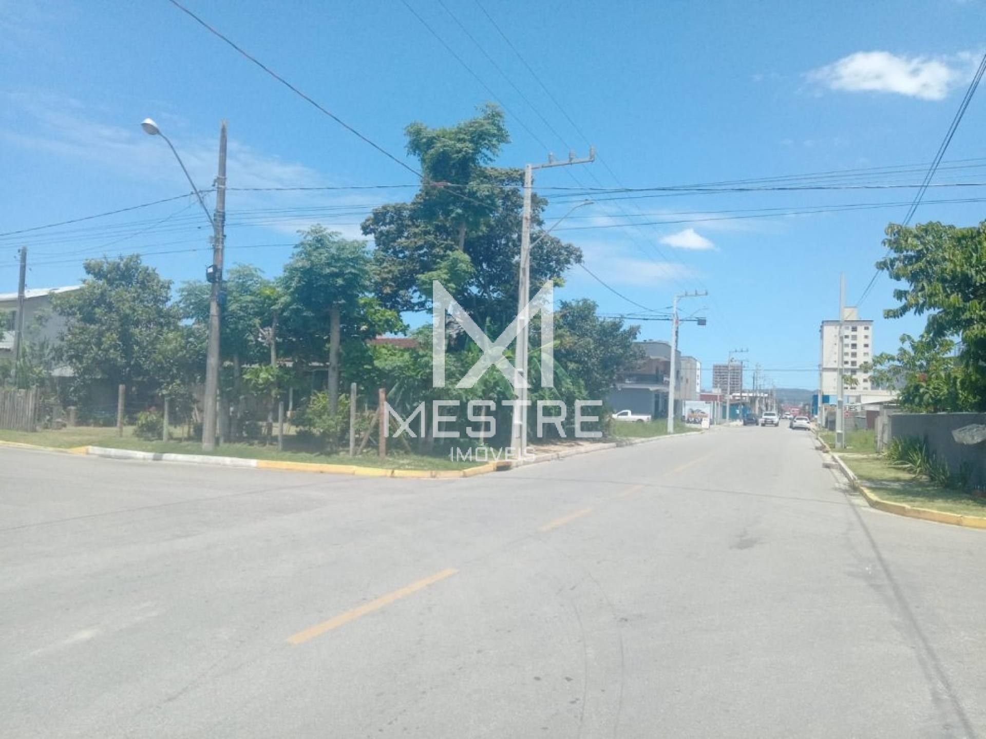 ÓTIMO TERRENO COM CASA PARA VENDA EM ITAPEMA - SC
