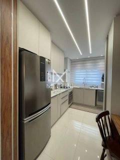 APARTAMENTO FINAMENTE MOBILIADO NA QUADRA MAR