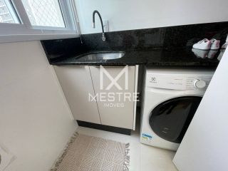 APARTAMENTO FINAMENTE MOBILIADO NA QUADRA MAR