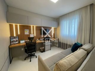 APARTAMENTO FINAMENTE MOBILIADO NA QUADRA MAR