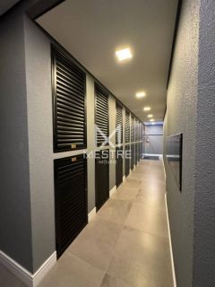 APARTAMENTO FINAMENTE MOBILIADO NA QUADRA MAR