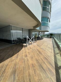 APARTAMENTO FINAMENTE MOBILIADO NA QUADRA MAR