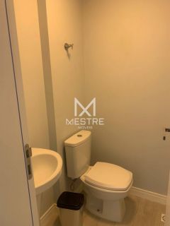 APARTAMENTO 03 DORMITÓRIOS MEIA PRAIA