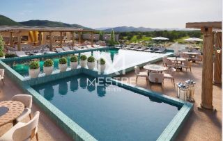APARTAMENTO 03 SUÍTES MEIA PRAIA