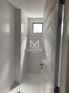 APARTAMENTO 03 SUÍTES MEIA PRAIA QUADRA MAR