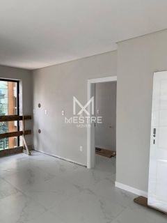 APARTAMENTO 03 SUÍTES MEIA PRAIA QUADRA MAR