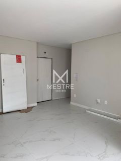 APARTAMENTO 03 SUÍTES MEIA PRAIA QUADRA MAR