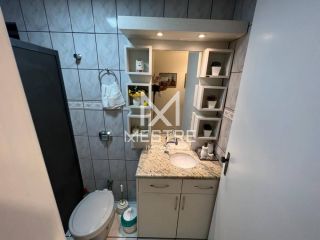 APARTAMENTO MOBILIADO COM TERRAÇO MEIA PRAIA