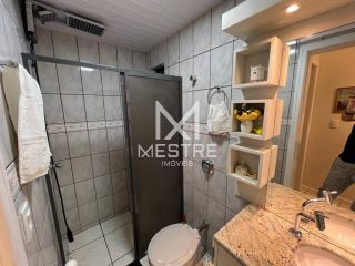 APARTAMENTO MOBILIADO COM TERRAÇO MEIA PRAIA