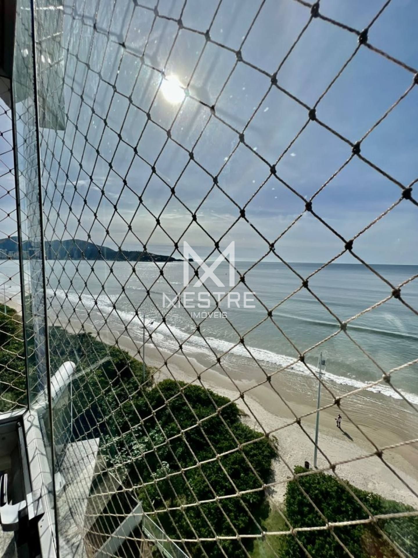 APARTAMENTO FRENTE MAR EM ITAPEMA-SC