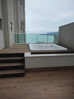 APARTAMENTO 03 SUÍTES SENDO 01 MASTER ESPAÇO DIFERENCIADO COM JACUZZI FRENTE MAR!!!