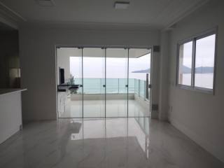 APARTAMENTO 03 SUÍTES SENDO 01 MASTER ESPAÇO DIFERENCIADO COM JACUZZI FRENTE MAR!!!