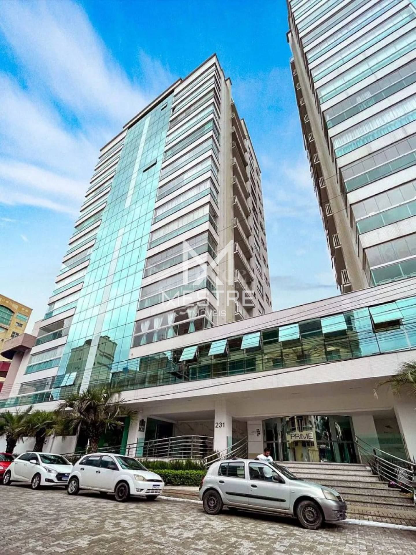 QUADRA MAR ALTO PADRÃO NO LITORAL DE SC