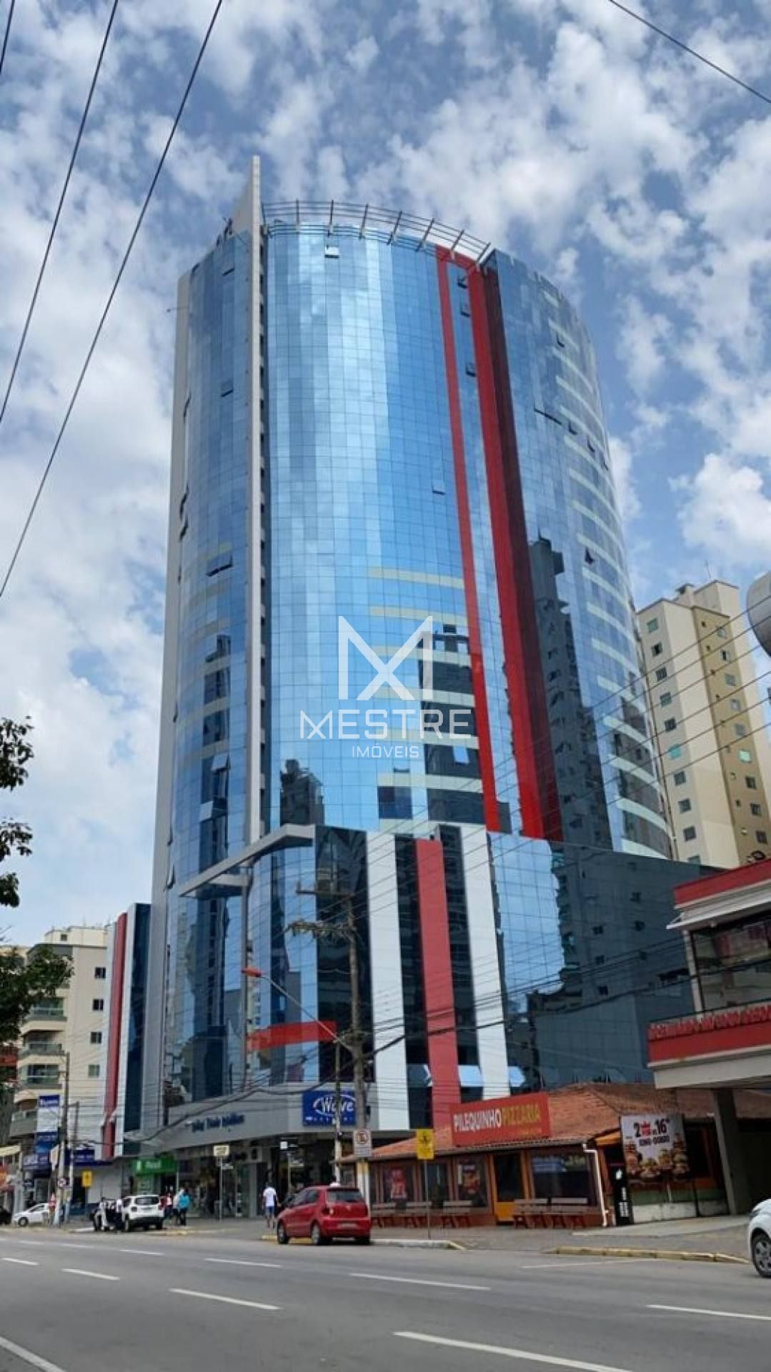 APARTAMENTO DE LOCALIZAÇÃO PRIVILEGIADA EM ITAPEMA