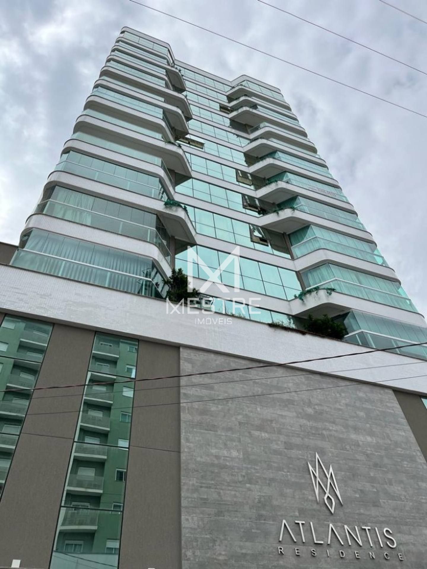 APARTAMENTO 03 SUÍTES MEIA PRAIA ITAPEMA - SC