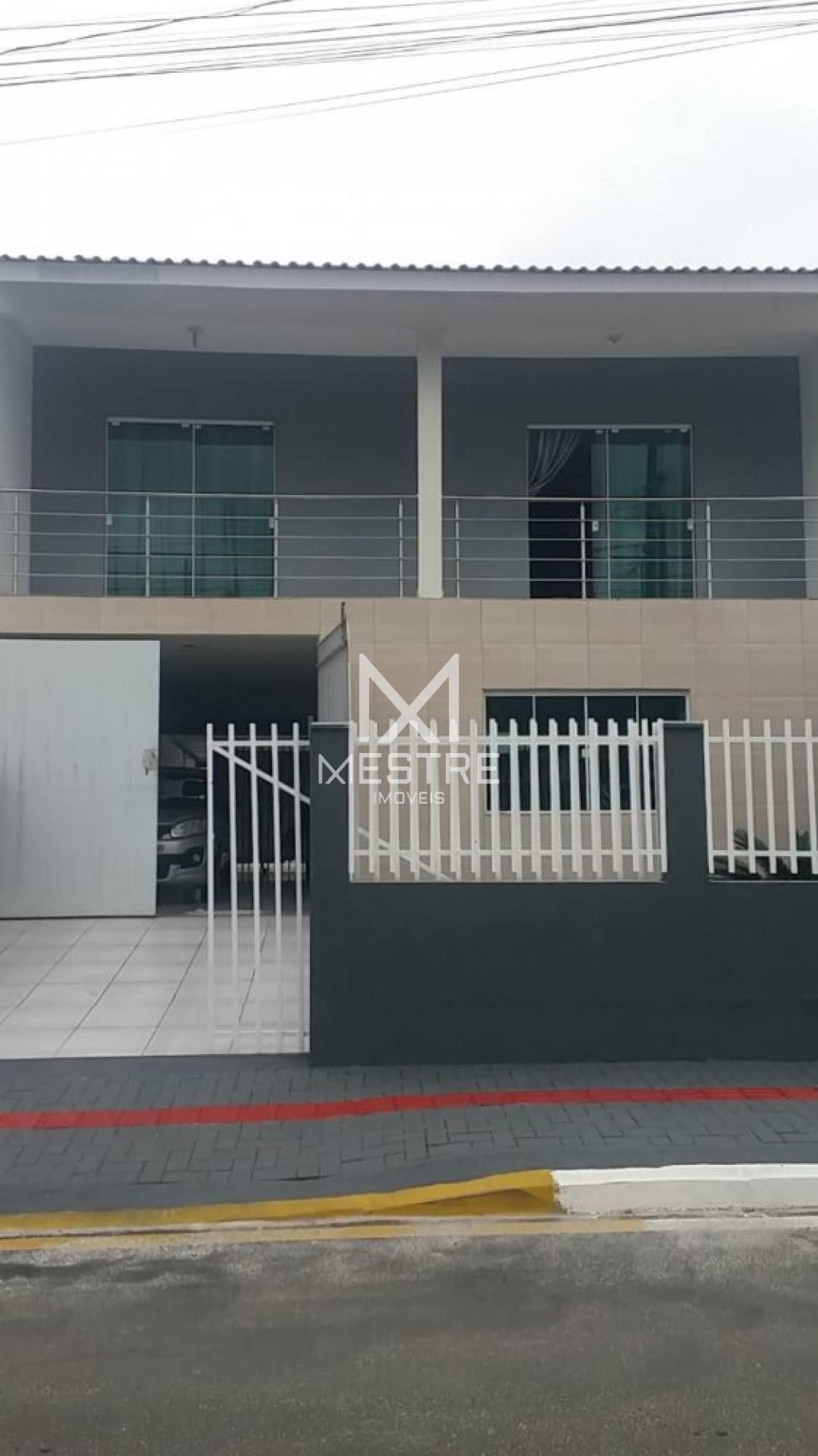 CASA MOBILIADA EM PORTO BELO